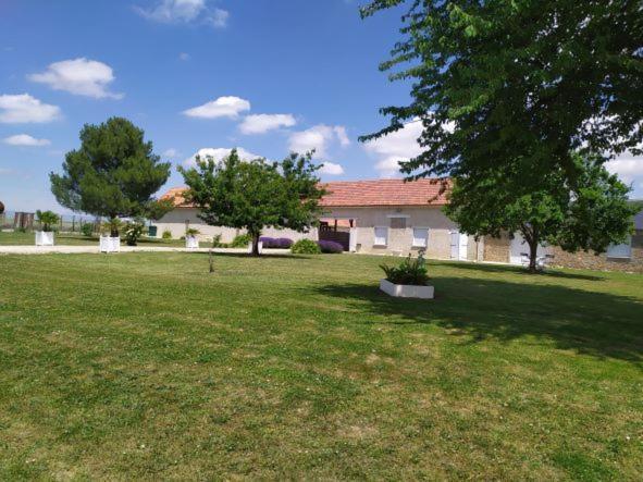 Gite De La Petite Forge Clevilliers Bagian luar foto