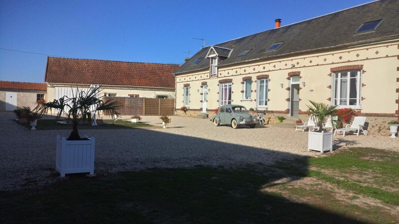Gite De La Petite Forge Clevilliers Bagian luar foto