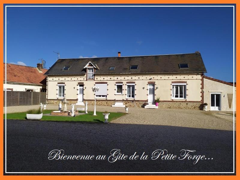 Gite De La Petite Forge Clevilliers Bagian luar foto